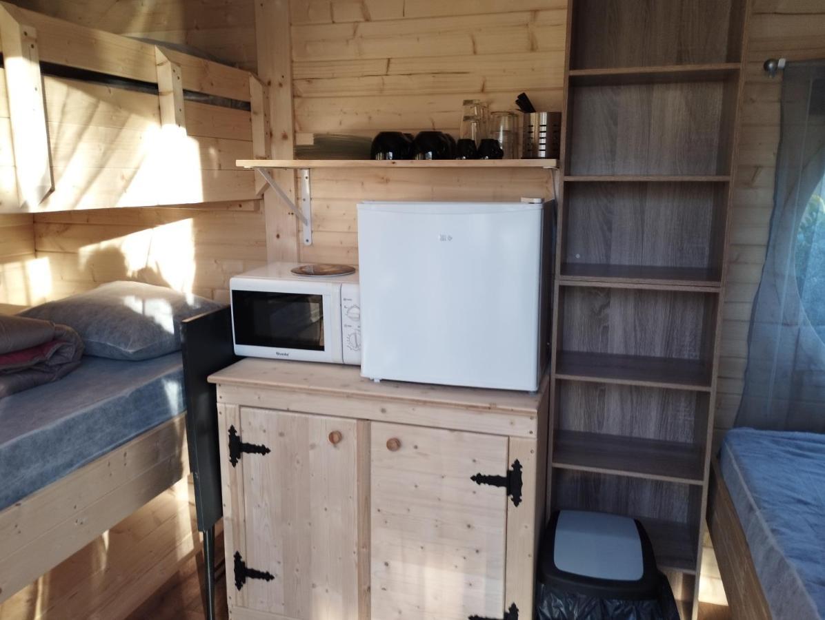 Camping Des Ribieres Confolens Exterior foto