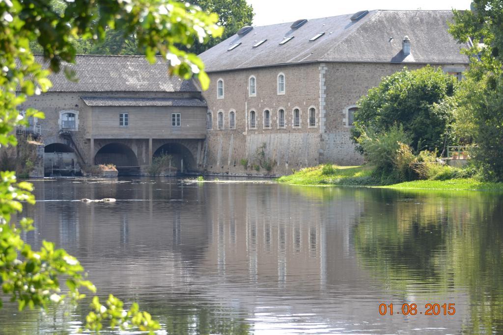 Camping Des Ribieres Confolens Exterior foto