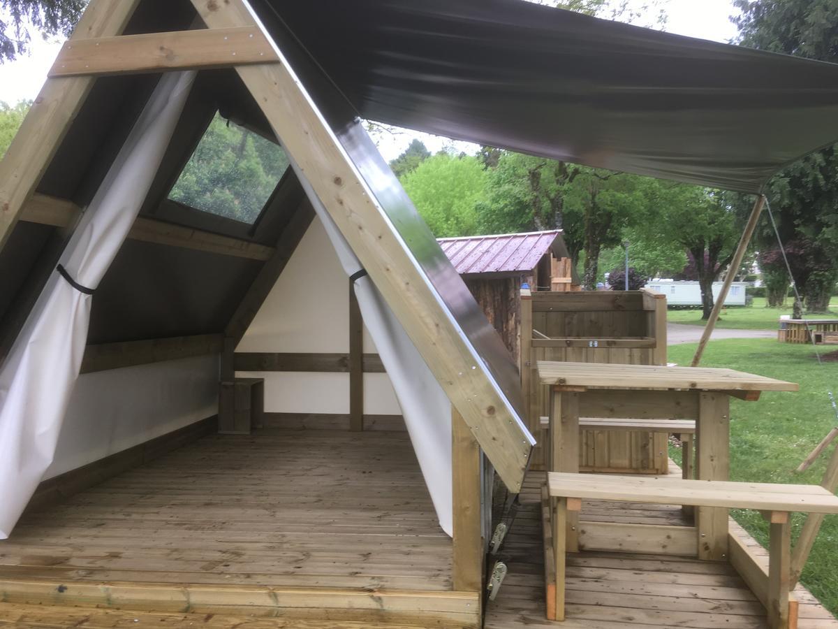 Camping Des Ribieres Confolens Exterior foto